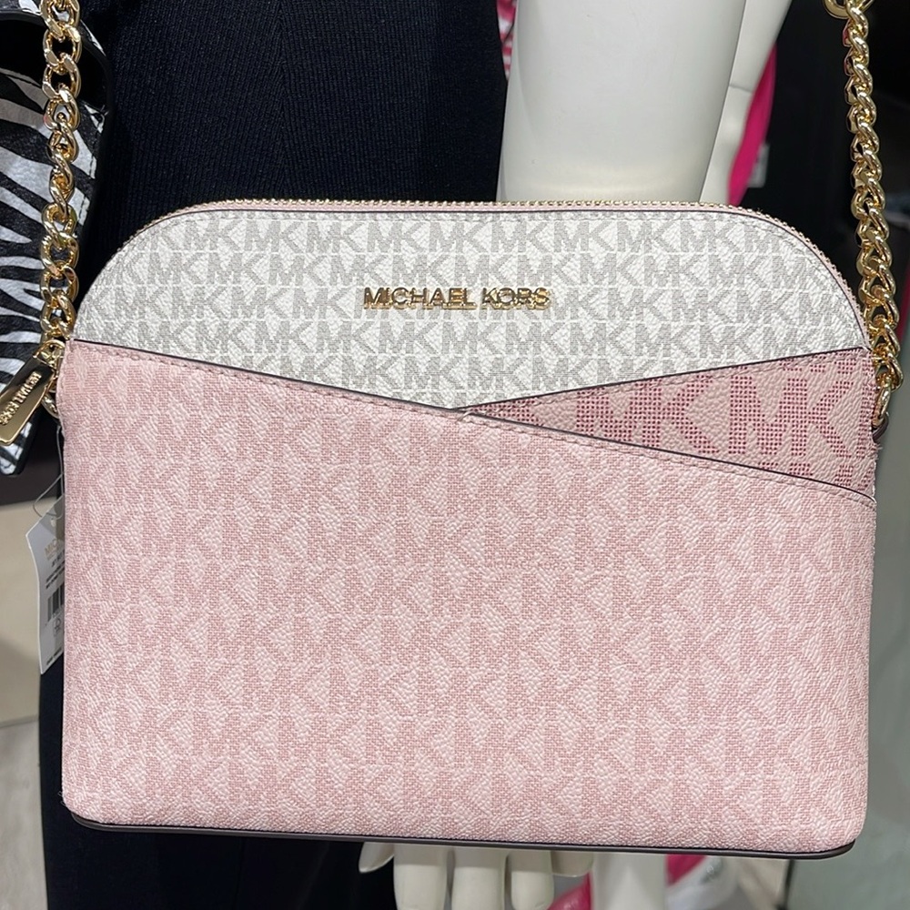 Michael Kors Jet Set Travel Md Color-Block Signature Logo Crossbody
Powder Blush - Picture 6 of 16